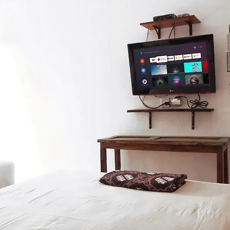 Andelis Homestay Yogyakarta Exterior photo
