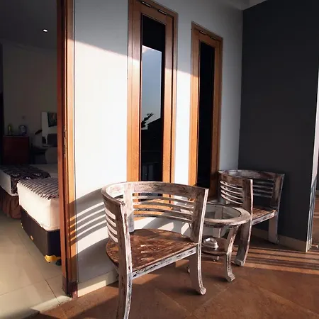 Andelis Homestay Yogyakarta Exterior photo