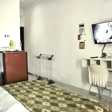 Andelis Homestay Yogyakarta Exterior photo
